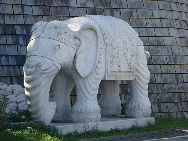 日月潭玄奘寺